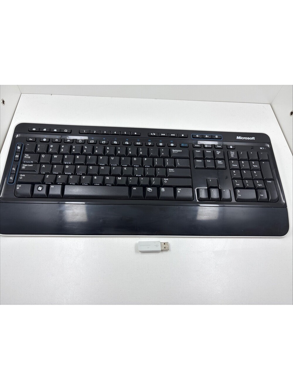Microsoft 3000 v2.0 Wireless Standard Keyboard 1379 Tested W/ Dongle